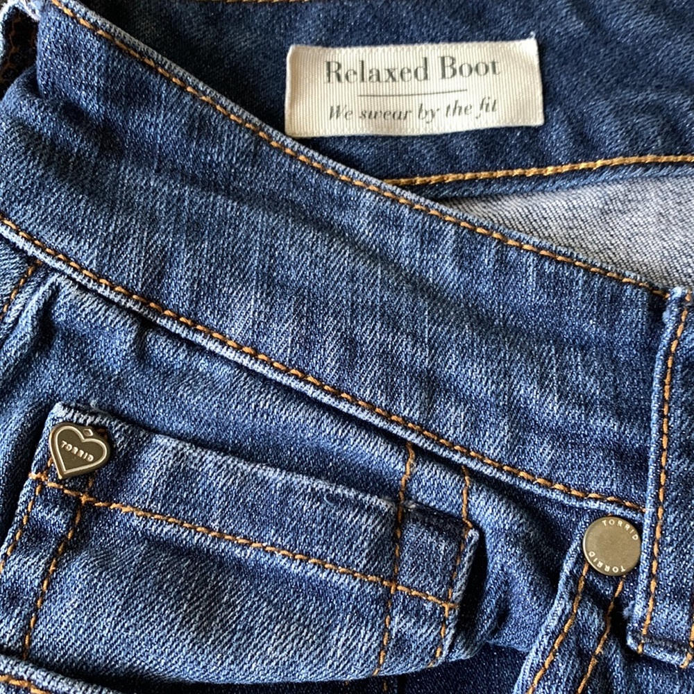 Torrid - Relaxed Boot - Distressed Jeans - Picture 3 of 5